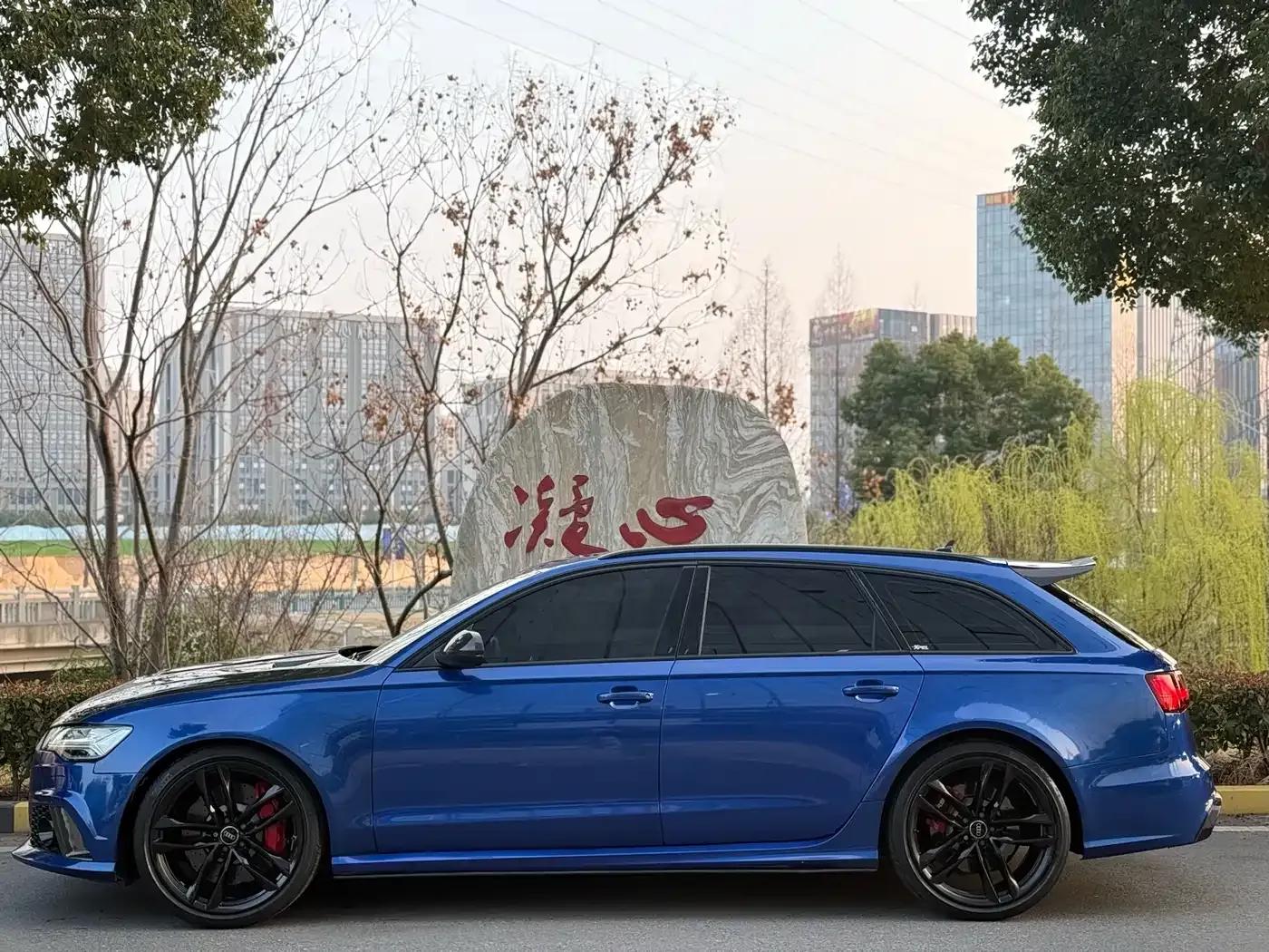 2016 Audi RS 6 4.0T Avant — миниатюра 3