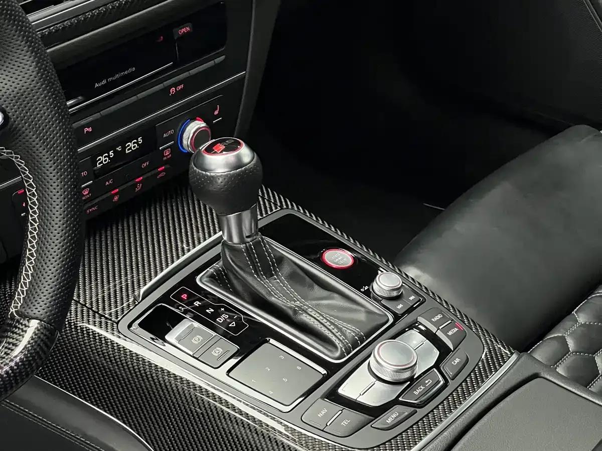 2016 Audi RS 6 4.0T Avant — миниатюра 21