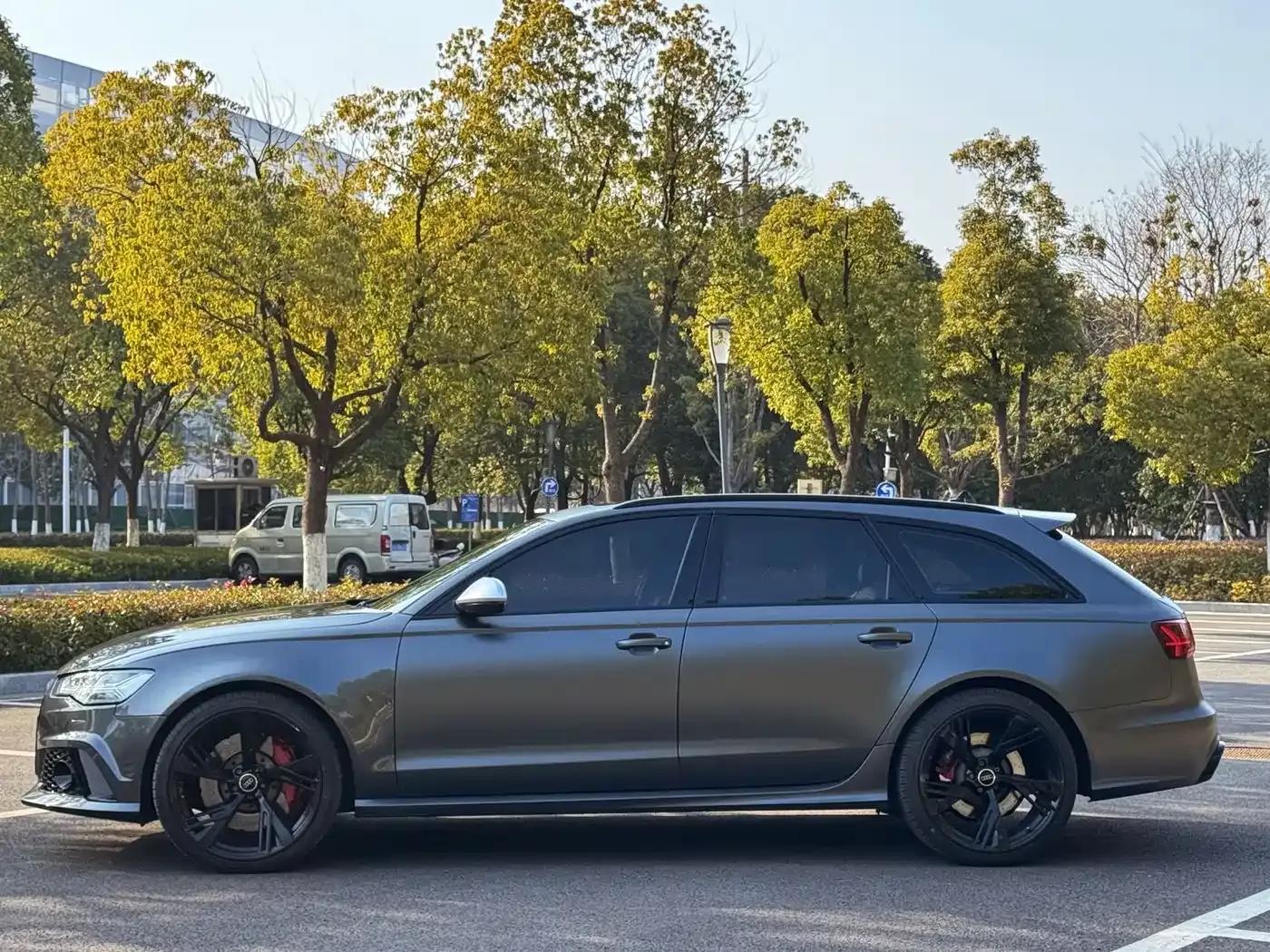 2016 Audi RS 6 4.0T Avant — миниатюра 4