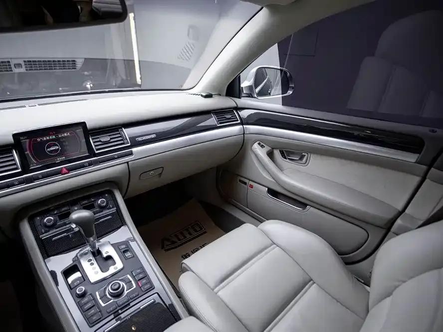 2009 Audi S8 5.2 FSI quattro — миниатюра 14