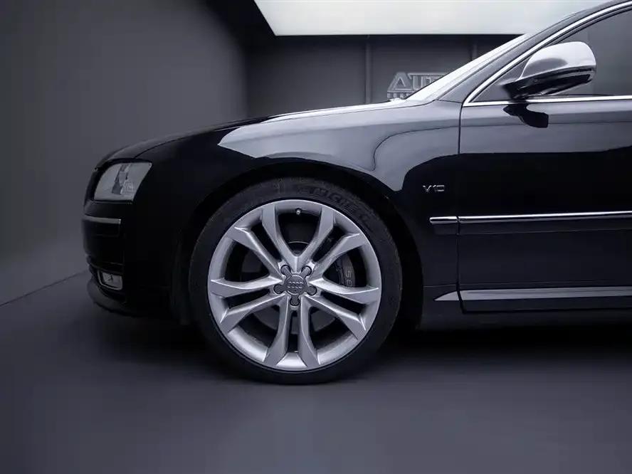 2009 Audi S8 5.2 FSI quattro — миниатюра 5