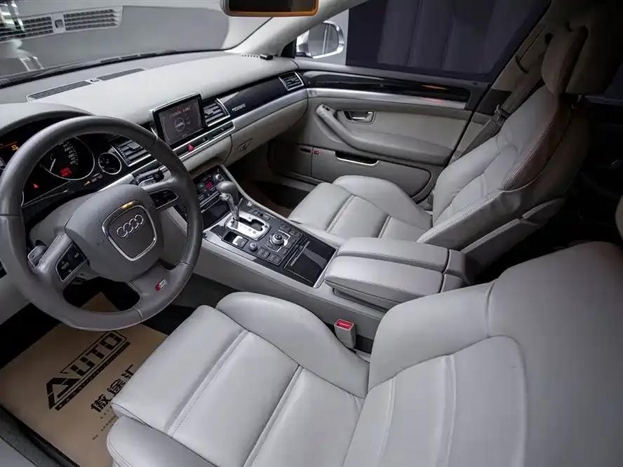 2009 Audi S8 5.2 FSI quattro — миниатюра 9