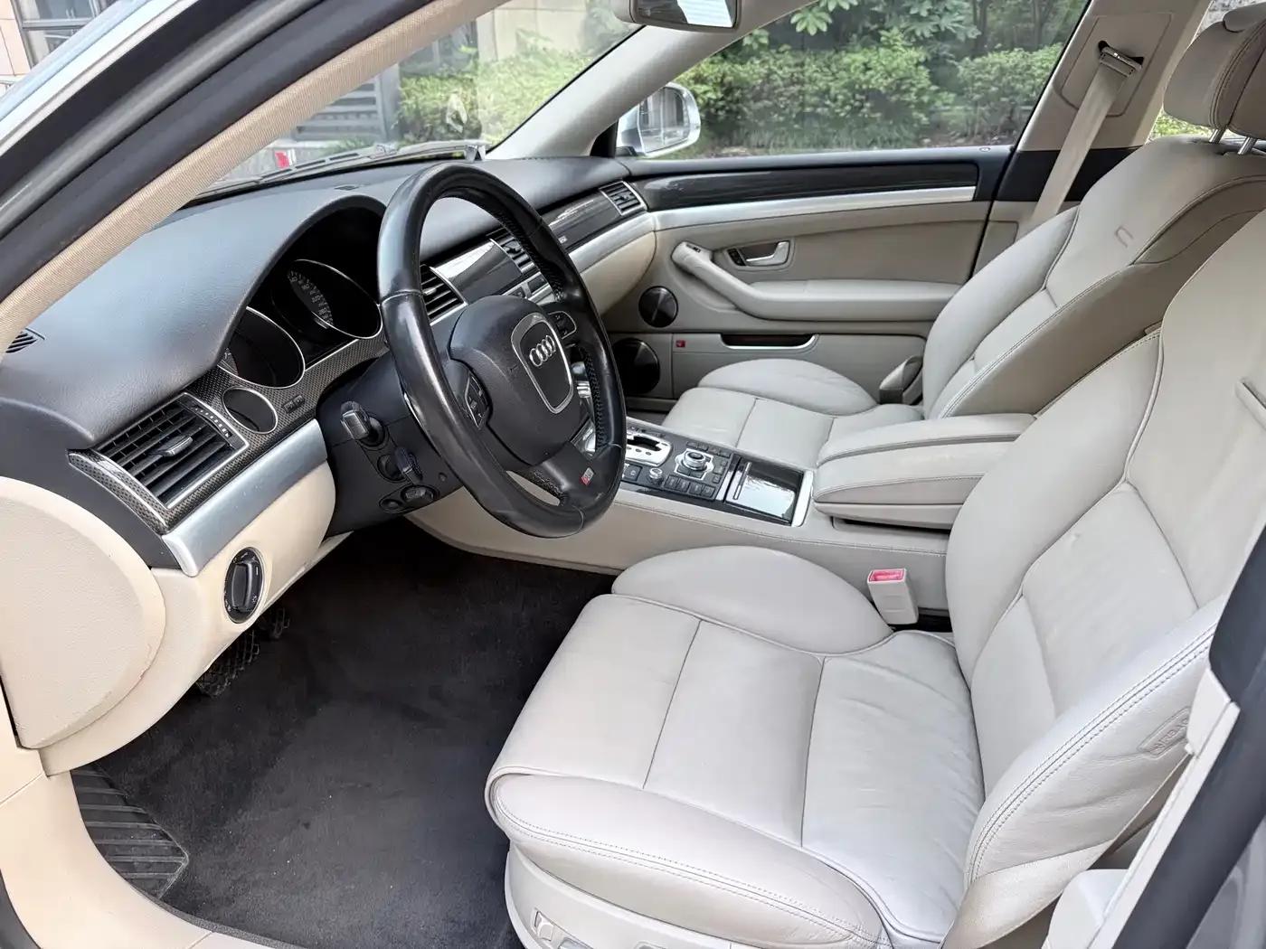 2009 Audi S8 5.2 FSI quattro — миниатюра 3