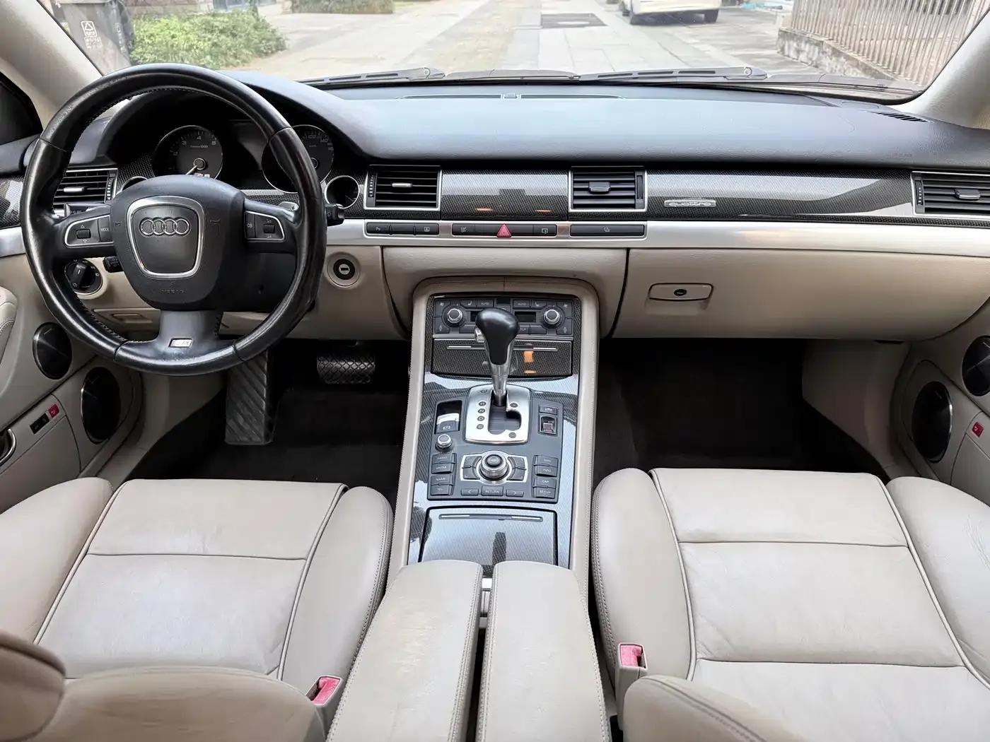 2009 Audi S8 5.2 FSI quattro — миниатюра 6