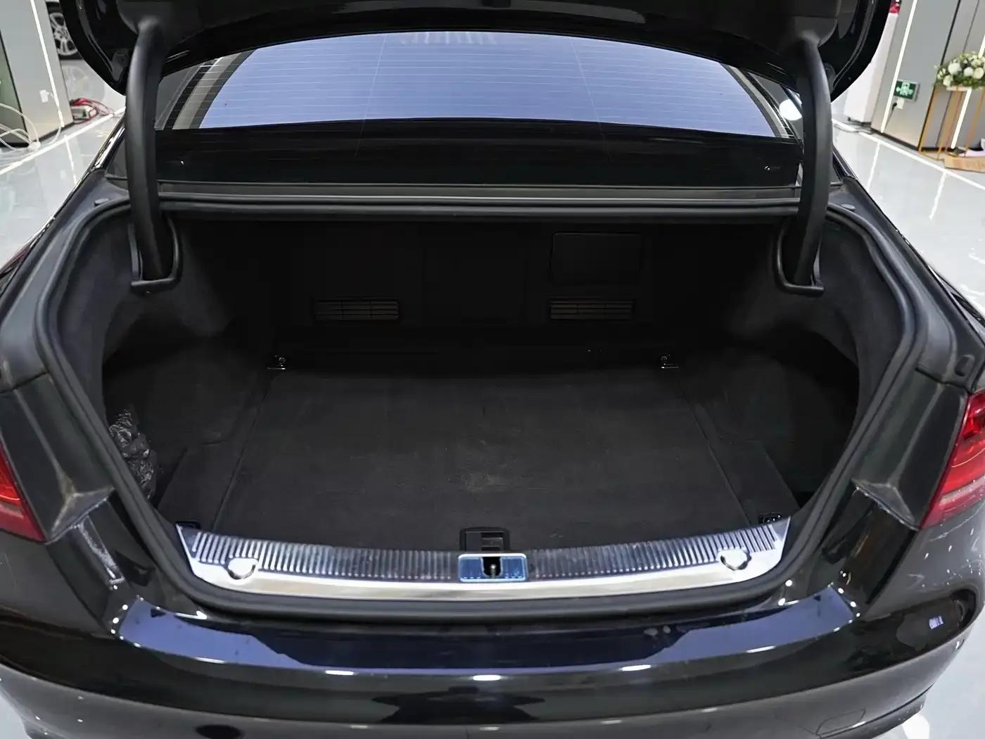 2013 Audi S8 4.0TFSI quattro — миниатюра 5