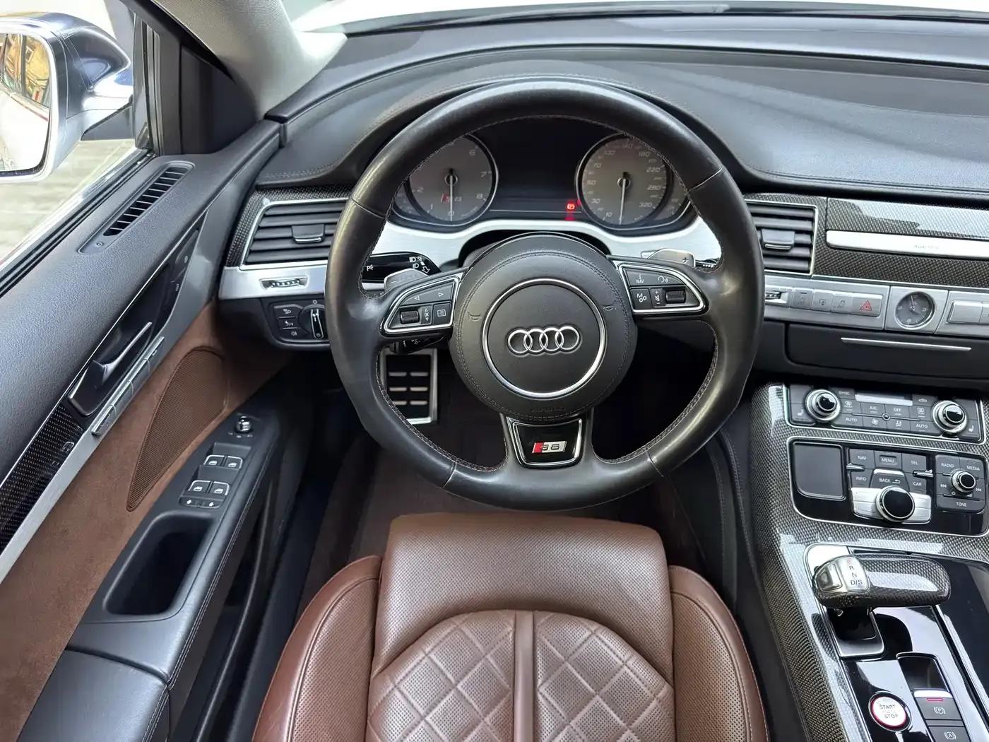 2014 Audi S8 4.0TFSI quattro — миниатюра 12