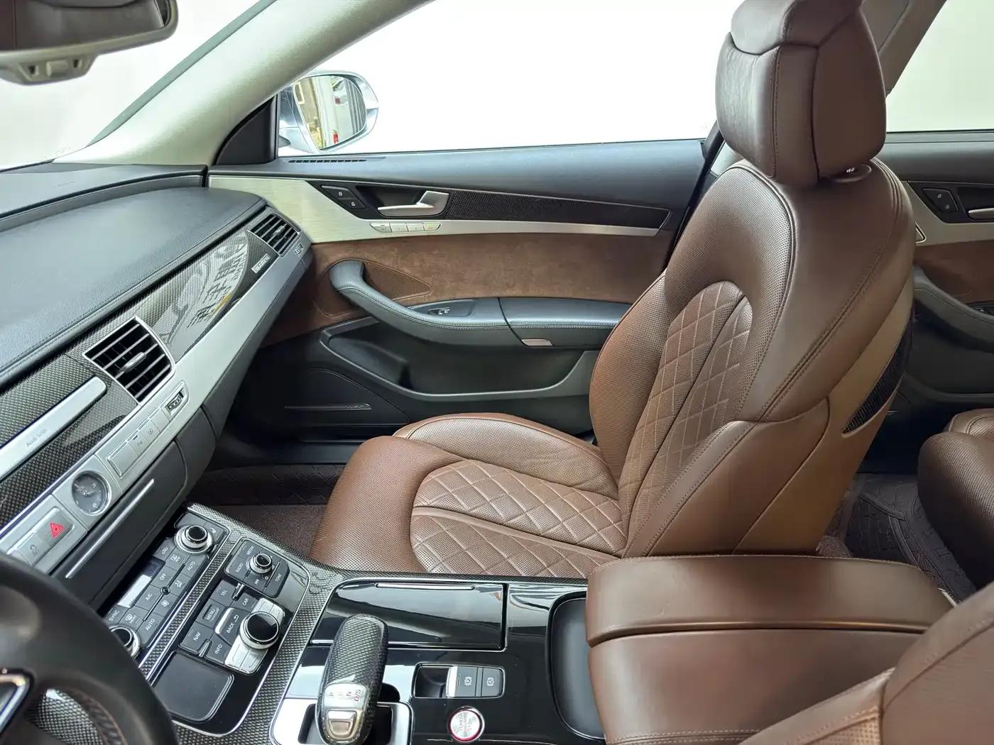 2014 Audi S8 4.0TFSI quattro — миниатюра 15