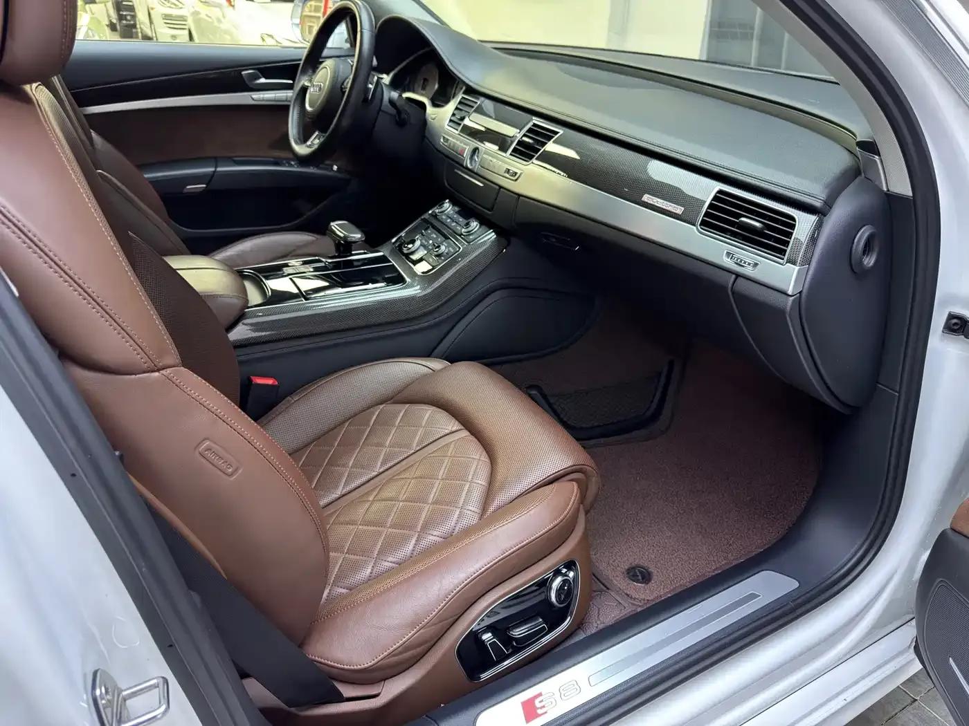 2014 Audi S8 4.0TFSI quattro — миниатюра 16