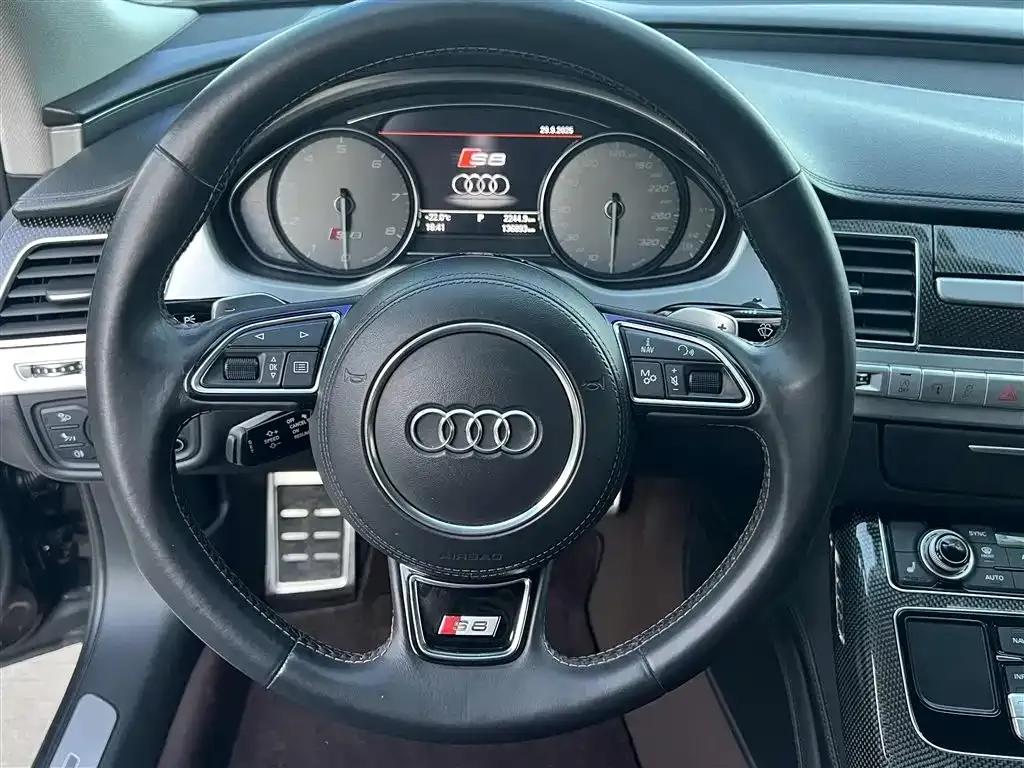 2013 Audi S8 4.0TFSI quattro — миниатюра 10