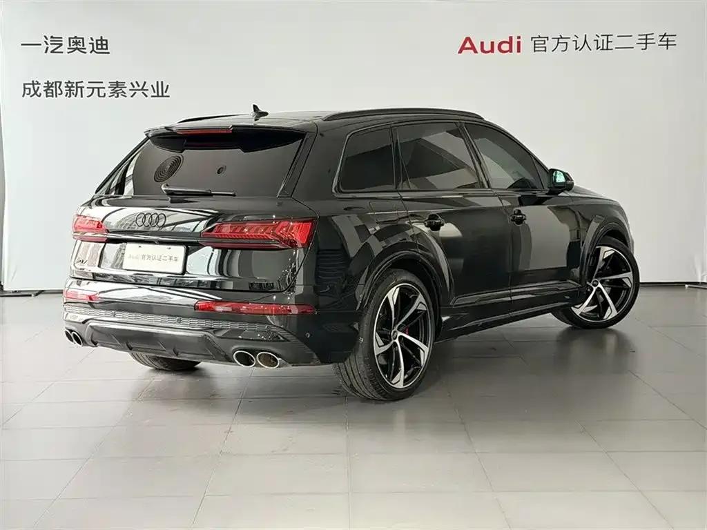 Audi SQ7 2024 4.0 TFSI Dark Knight Edition — миниатюра 4