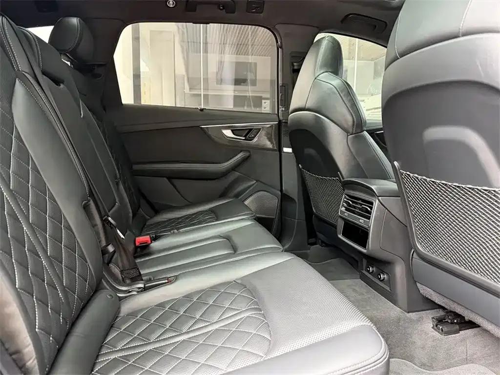 Audi SQ7 2024 4.0 TFSI Dark Knight Edition — миниатюра 7