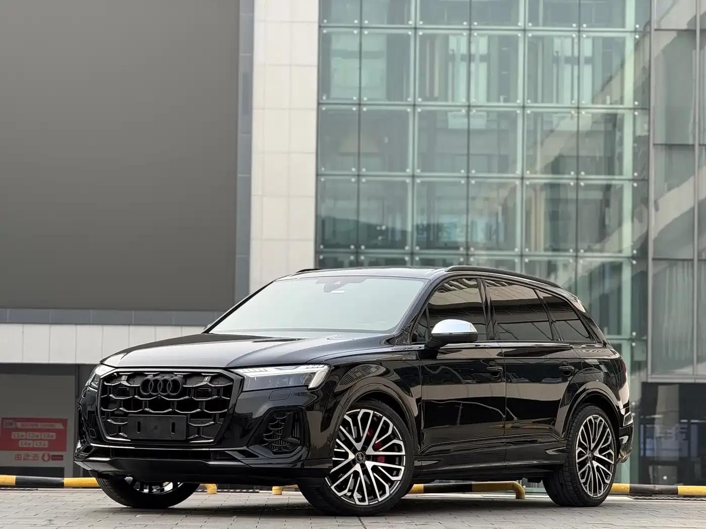 Audi SQ7 2024 4.0 TFSI — миниатюра 1