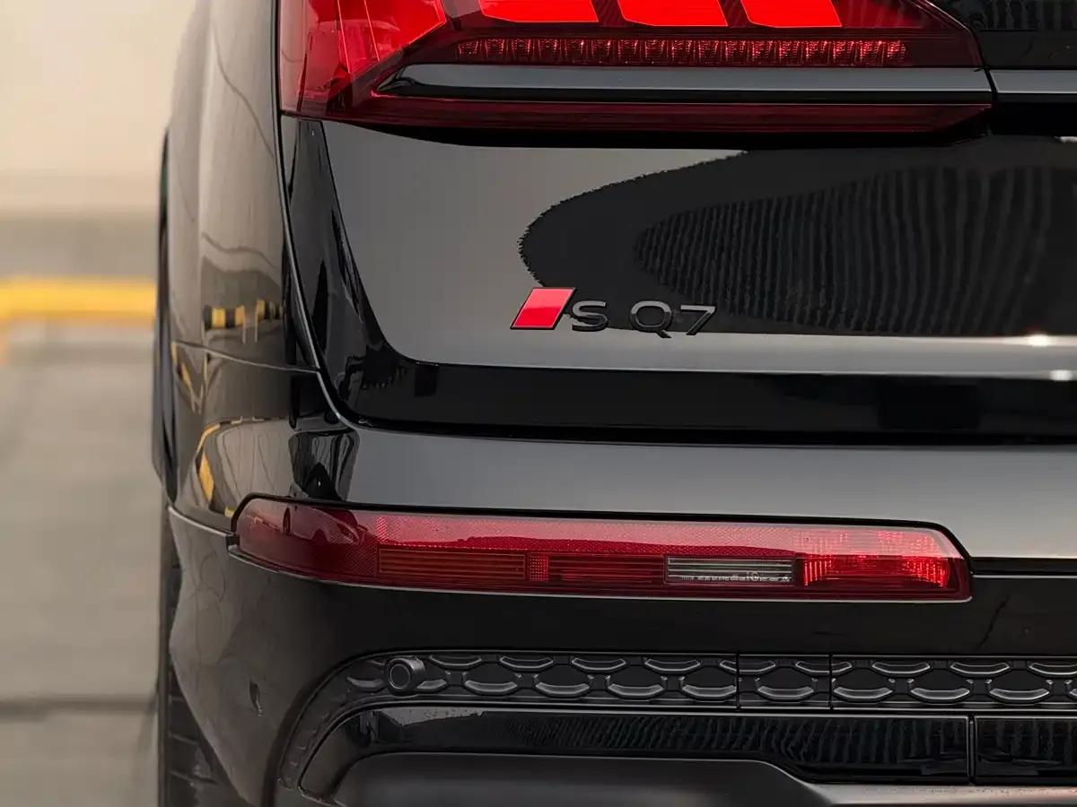 Audi SQ7 2024 4.0 TFSI — миниатюра 11