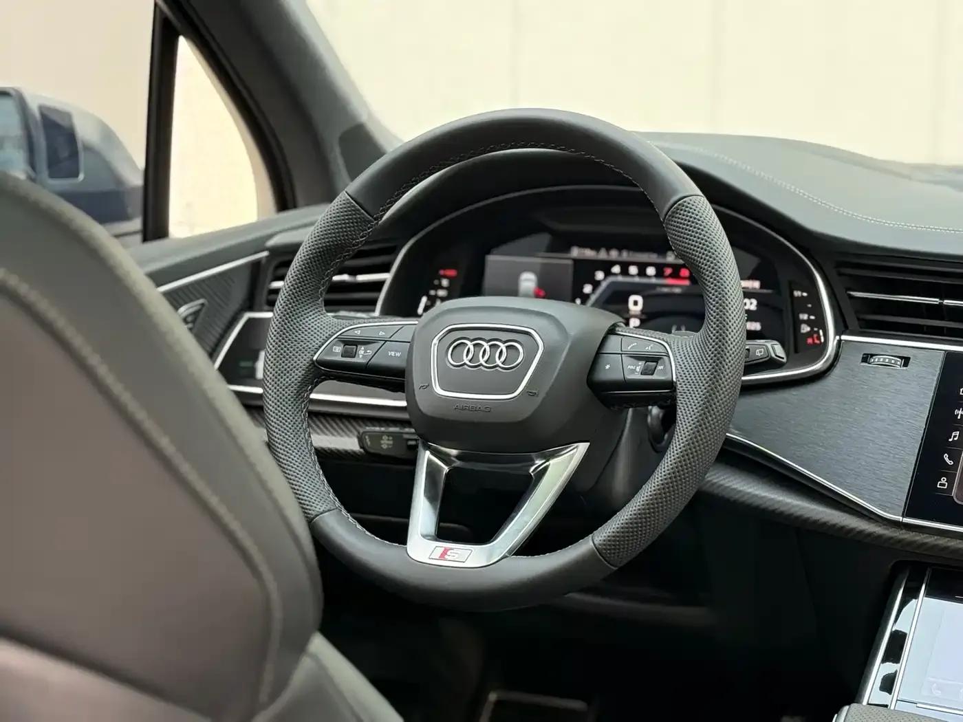 Audi SQ7 2024 4.0 TFSI — миниатюра 15