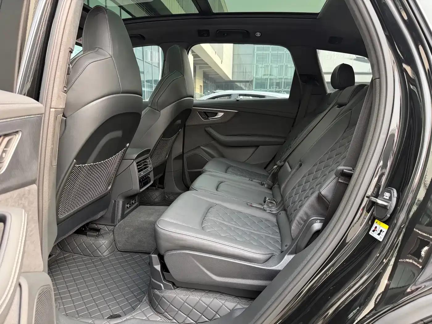 Audi SQ7 2024 4.0 TFSI — миниатюра 16