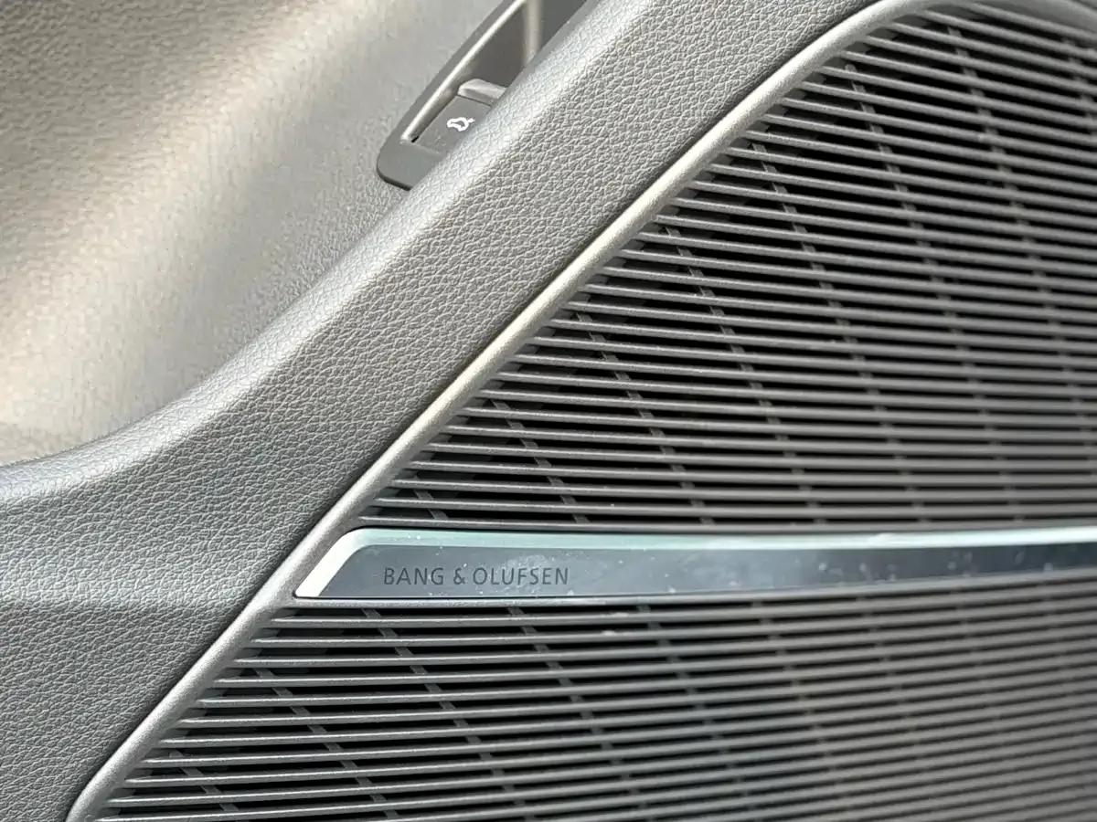 Audi SQ7 2024 4.0 TFSI — миниатюра 18
