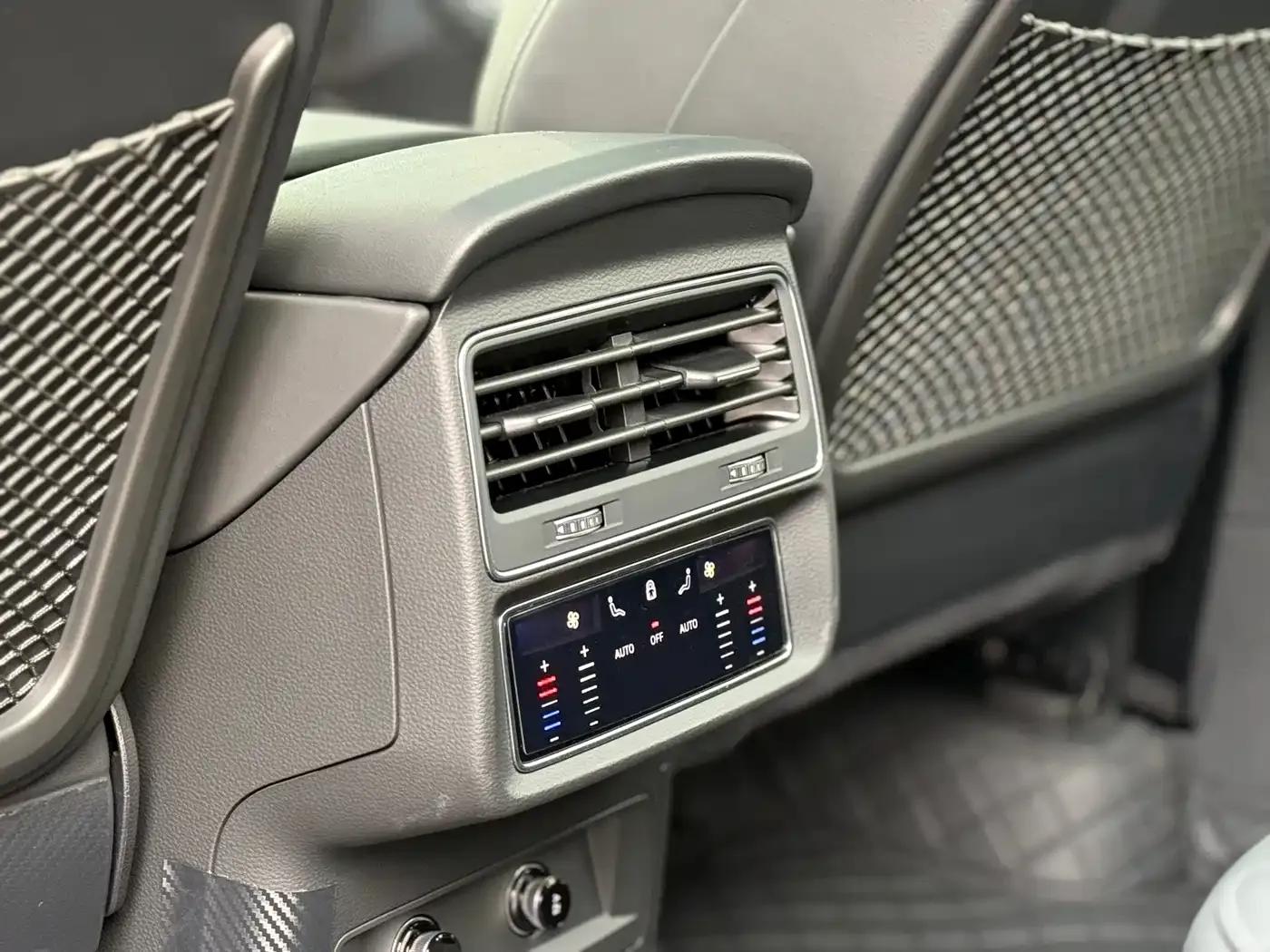 Audi SQ7 2024 4.0 TFSI — миниатюра 20