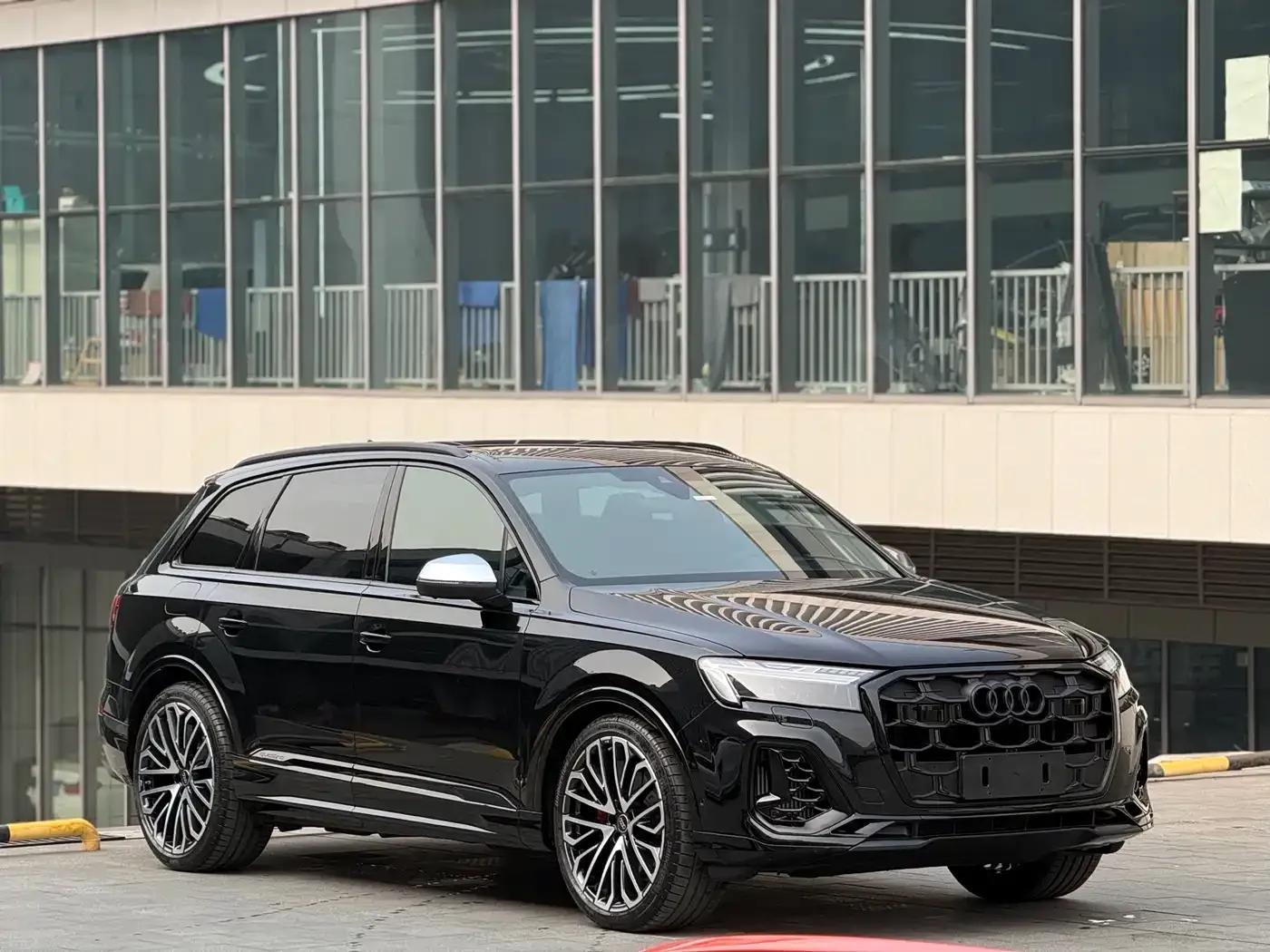Audi SQ7 2024 4.0 TFSI — миниатюра 3