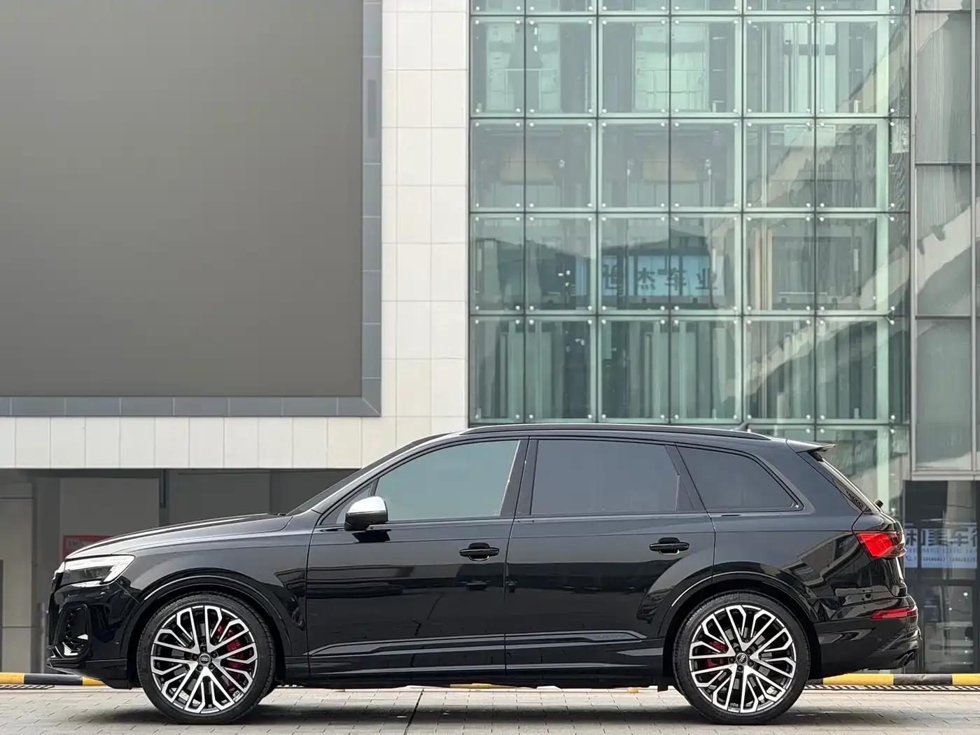 Audi SQ7 2024 4.0 TFSI — миниатюра 7