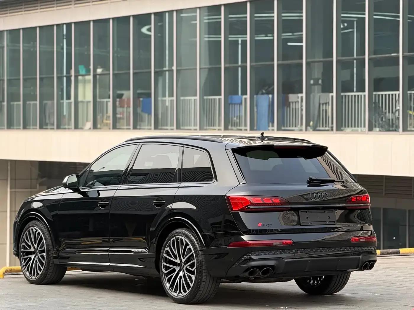 Audi SQ7 2024 4.0 TFSI — миниатюра 8
