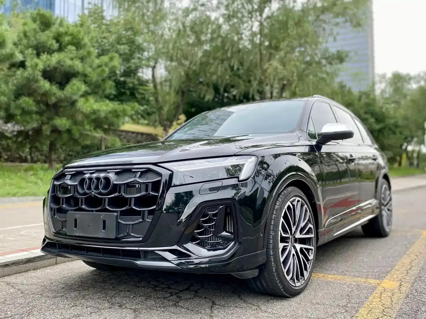 Audi SQ7 2024 4.0 TFSI — миниатюра 1