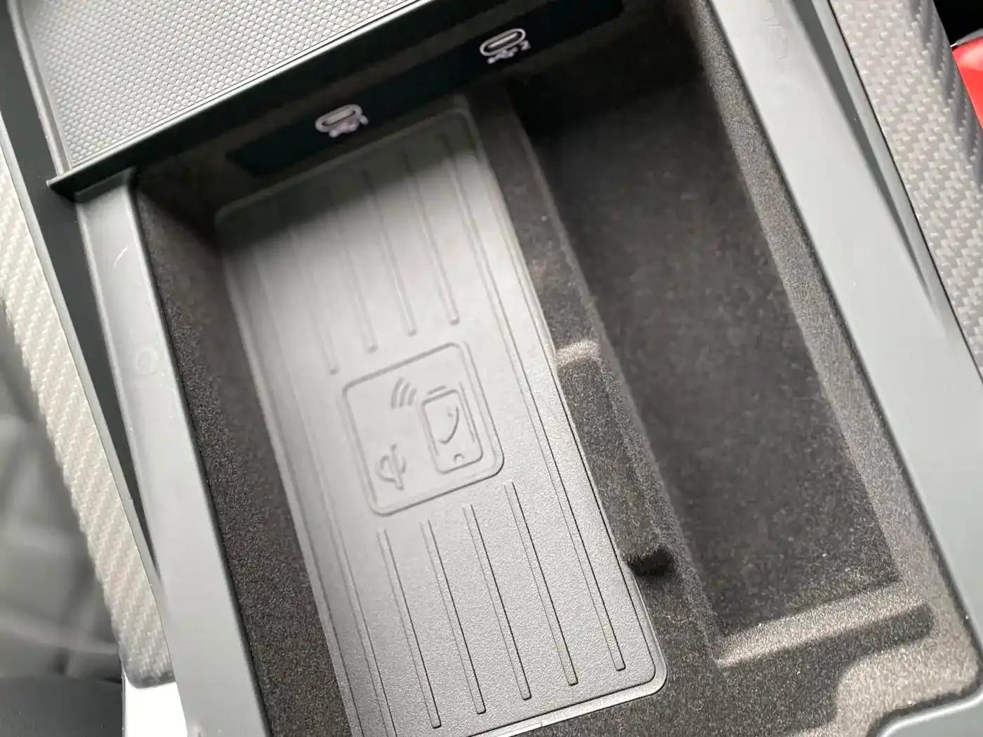 Audi SQ7 2024 4.0 TFSI — миниатюра 25