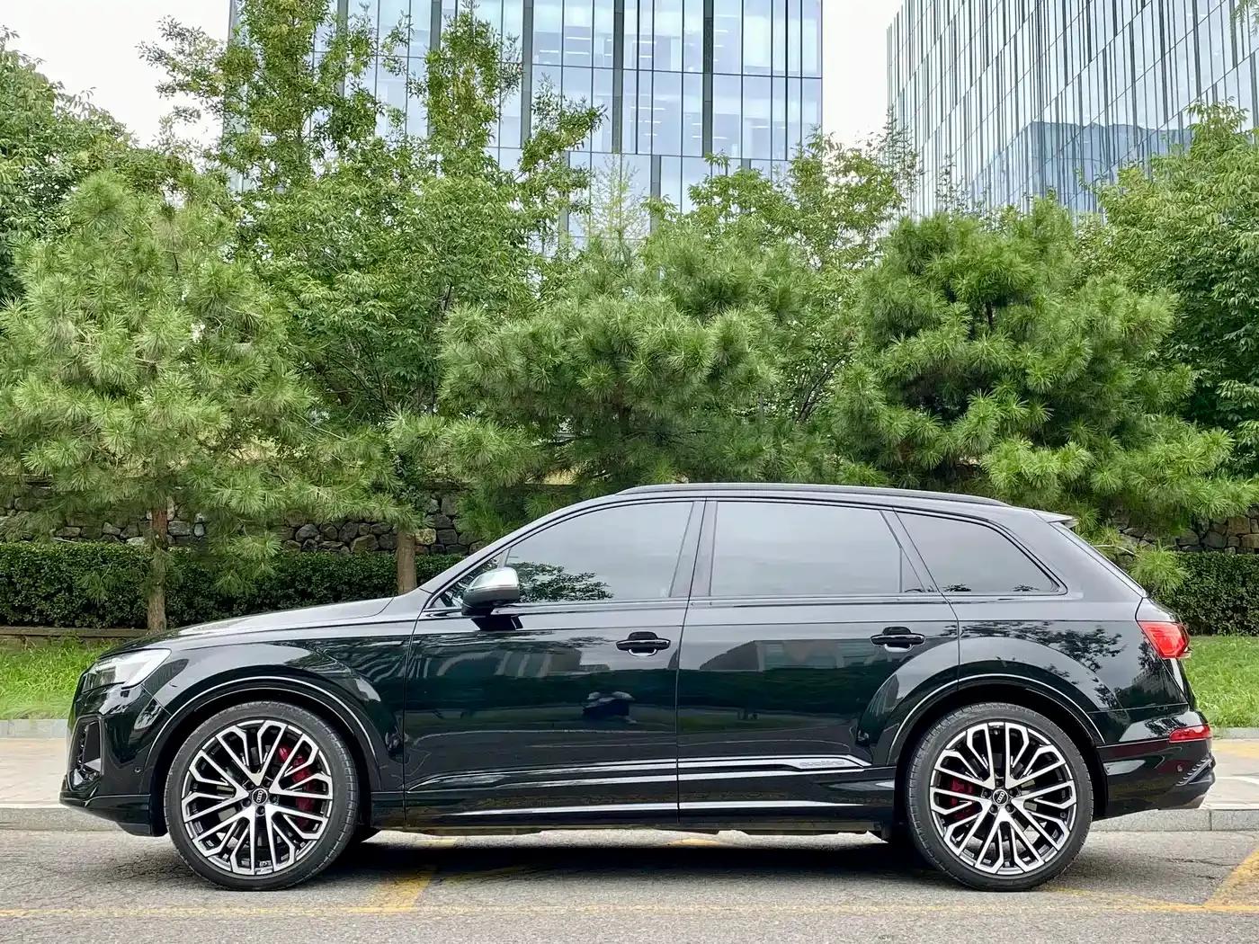 Audi SQ7 2024 4.0 TFSI — миниатюра 5