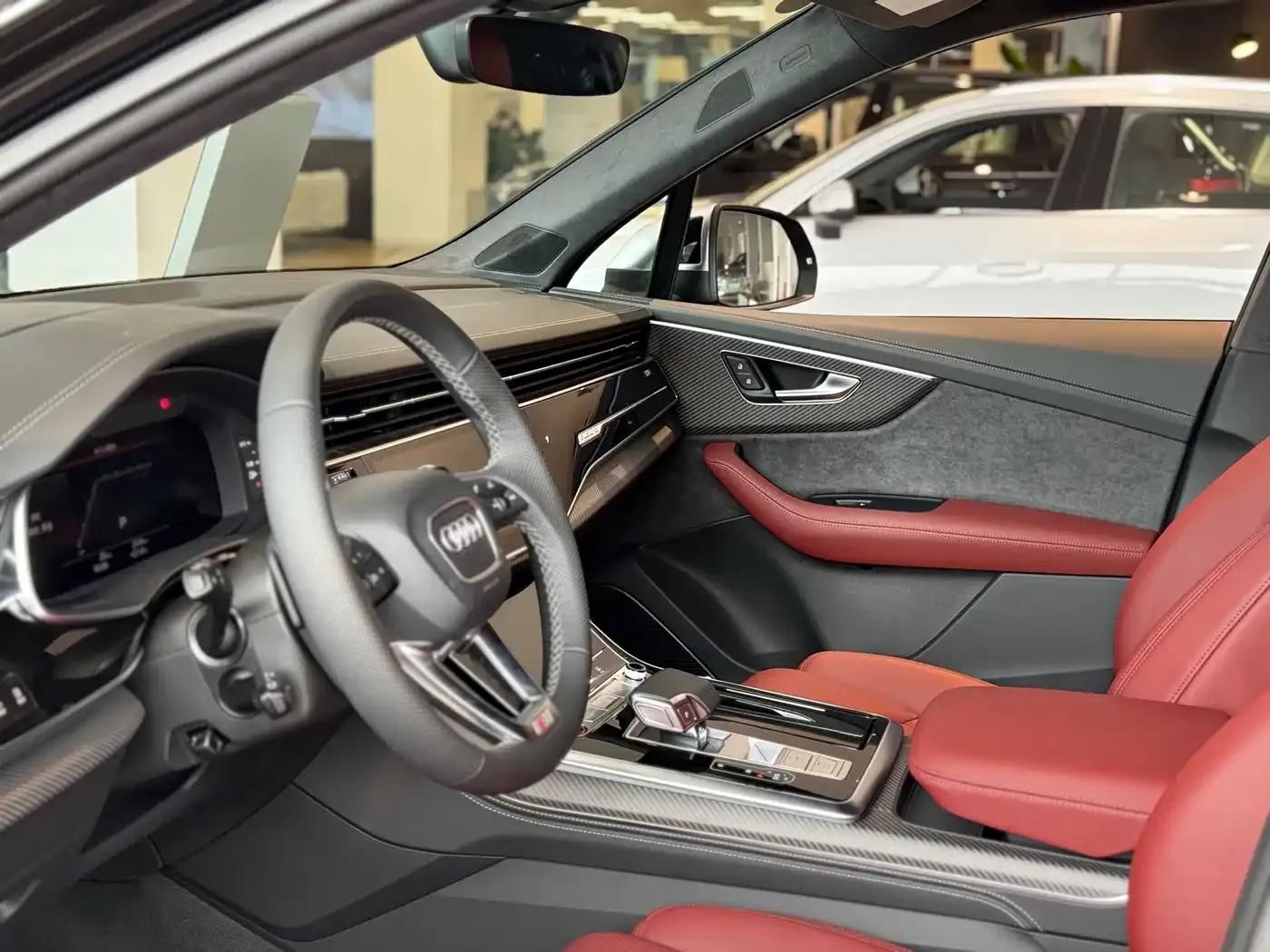 Audi SQ7 2024 4.0 TFSI — миниатюра 6