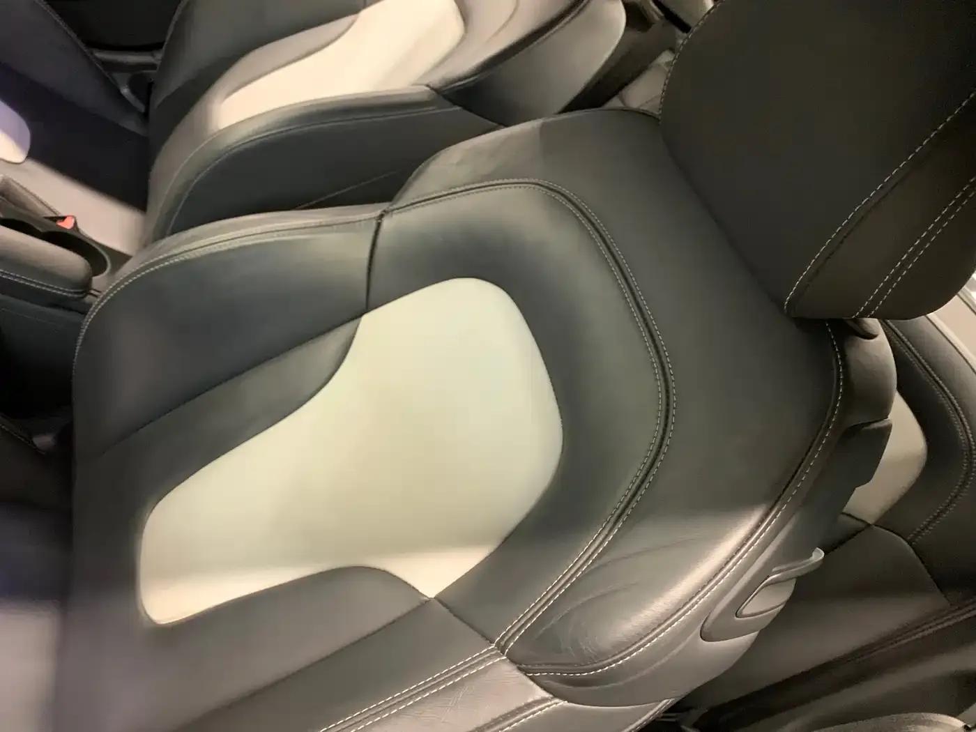 2011 Audi TTS Coupe 2.0TFSI quattro — миниатюра 6
