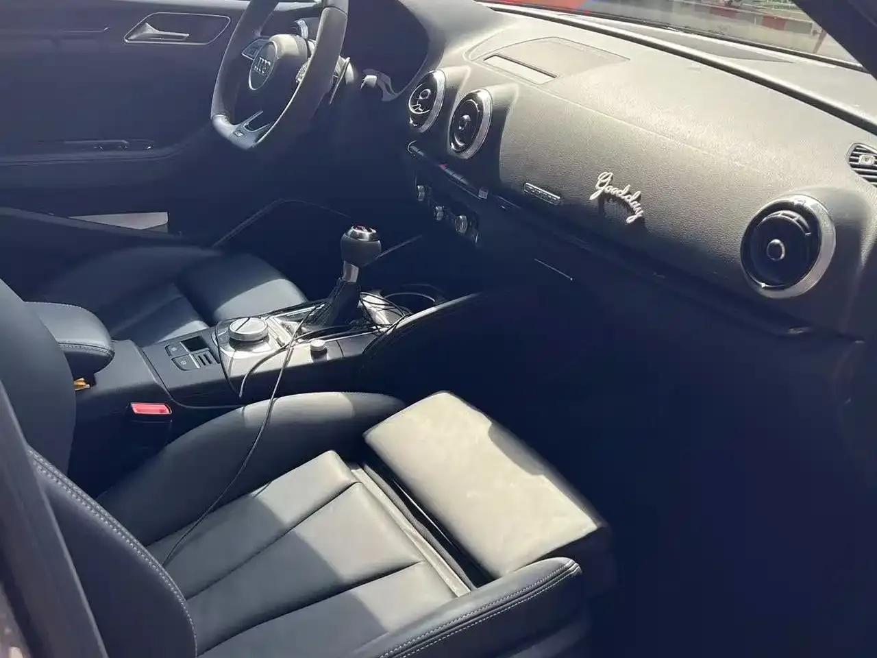 Audi RS 3 2017 RS 3 2.5T Limousine — миниатюра 5