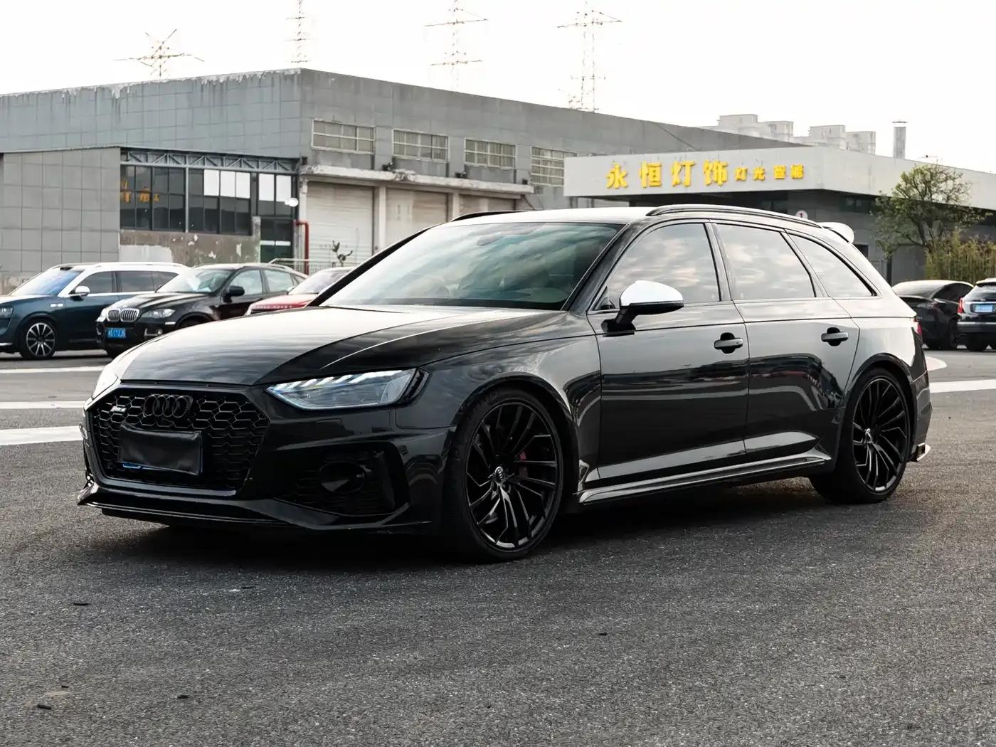 2023 Audi RS4 Avant (Standard Version) — миниатюра 1