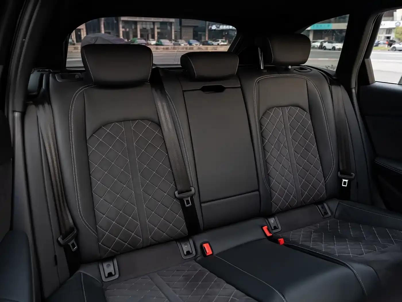 2023 Audi RS4 Avant (Standard Version) — миниатюра 5