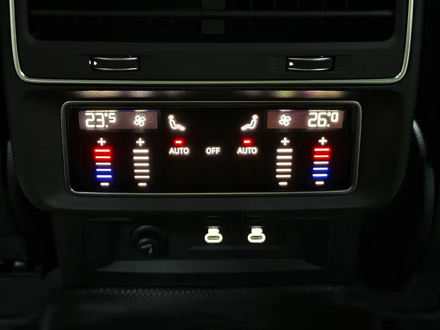 2022 Audi RS Q8 4.0T — миниатюра 18