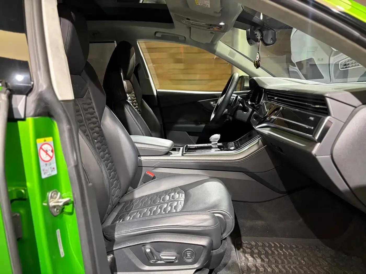 2022 Audi RS Q8 4.0T — миниатюра 23