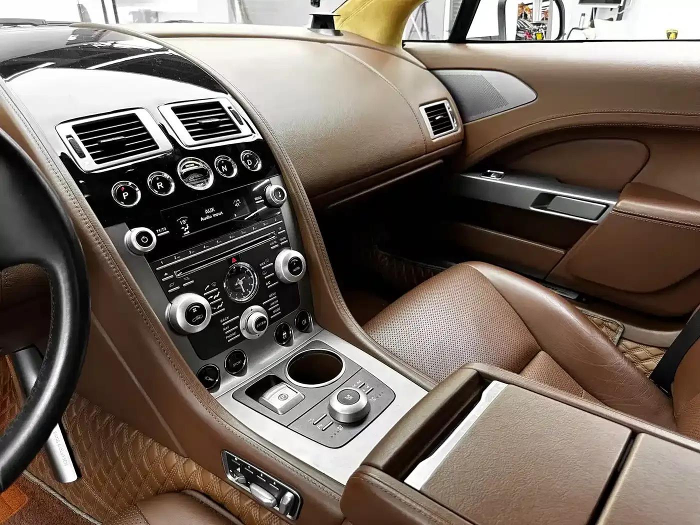 2010 Rapide 6.0L — миниатюра 17