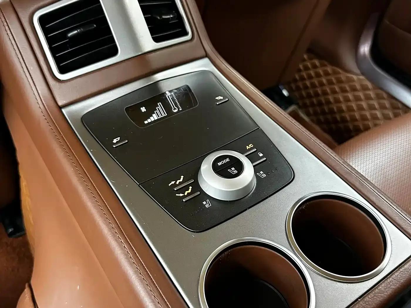 2010 Rapide 6.0L — миниатюра 23