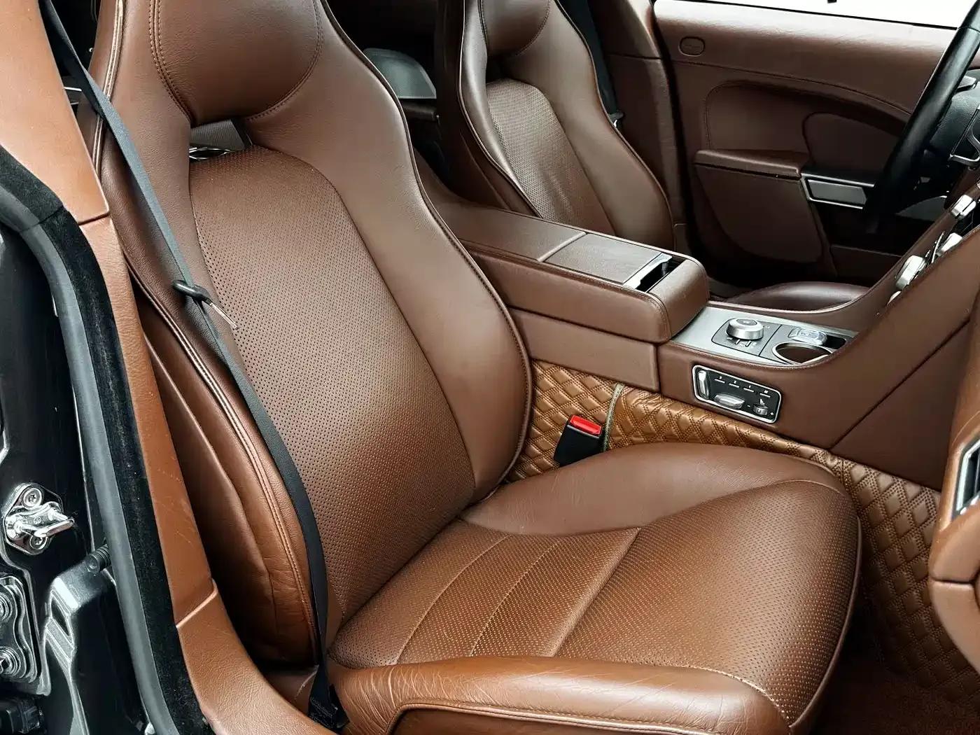 2010 Rapide 6.0L — миниатюра 10