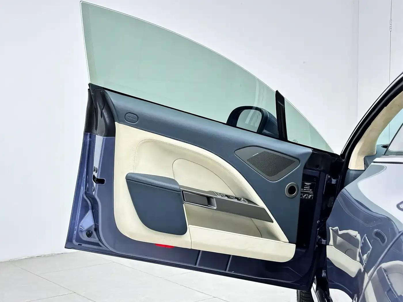 2010 Rapide 6.0L — миниатюра 19