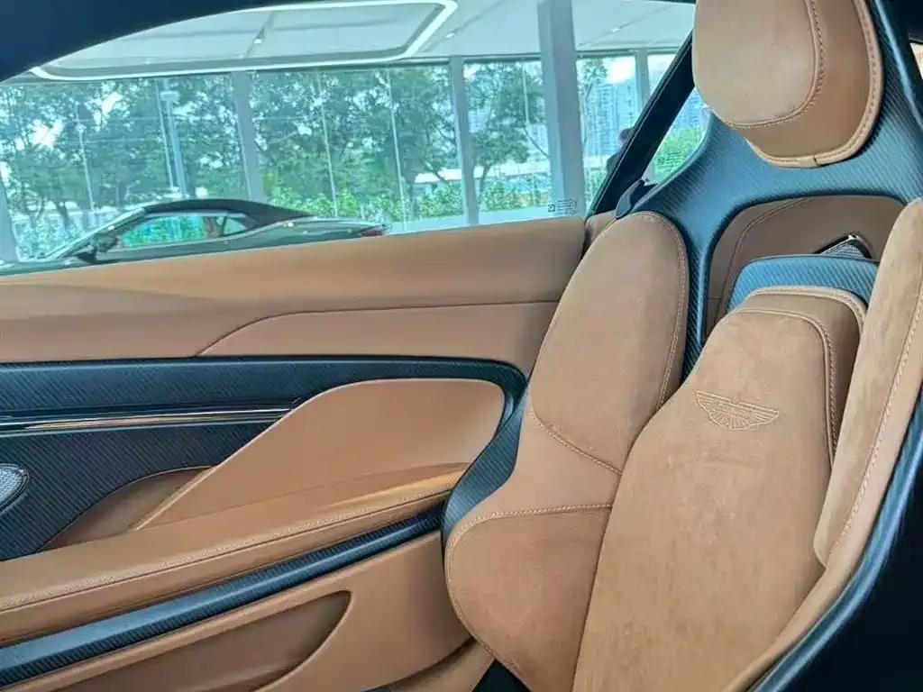 Aston Martin DB12 2023 4.0T V8 Coupe — миниатюра 11
