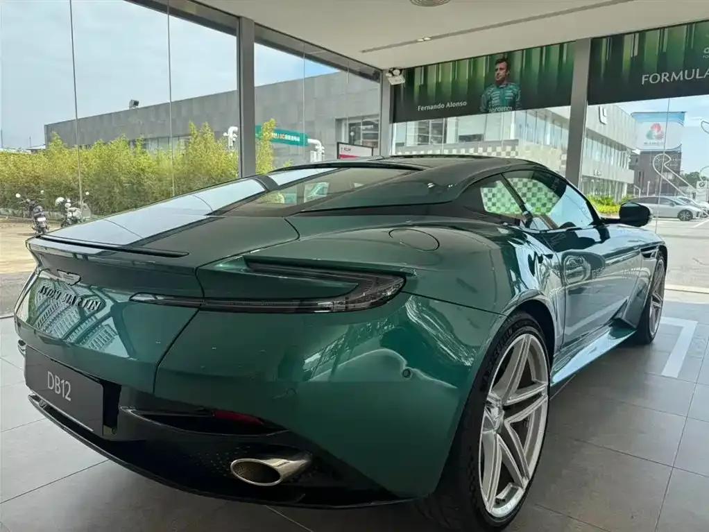 Aston Martin DB12 2023 4.0T V8 Coupe — миниатюра 3