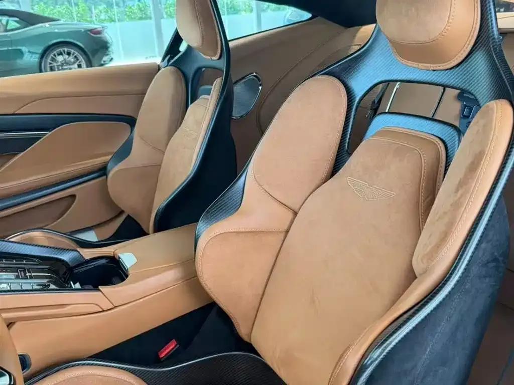 Aston Martin DB12 2023 4.0T V8 Coupe — миниатюра 6