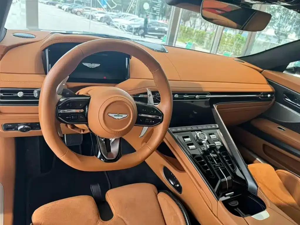 Aston Martin DB12 2023 4.0T V8 Coupe — миниатюра 7