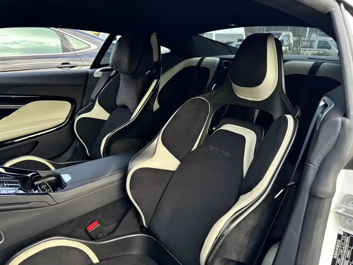 Aston Martin DB12 2023 4.0T V8 Coupe — миниатюра 11
