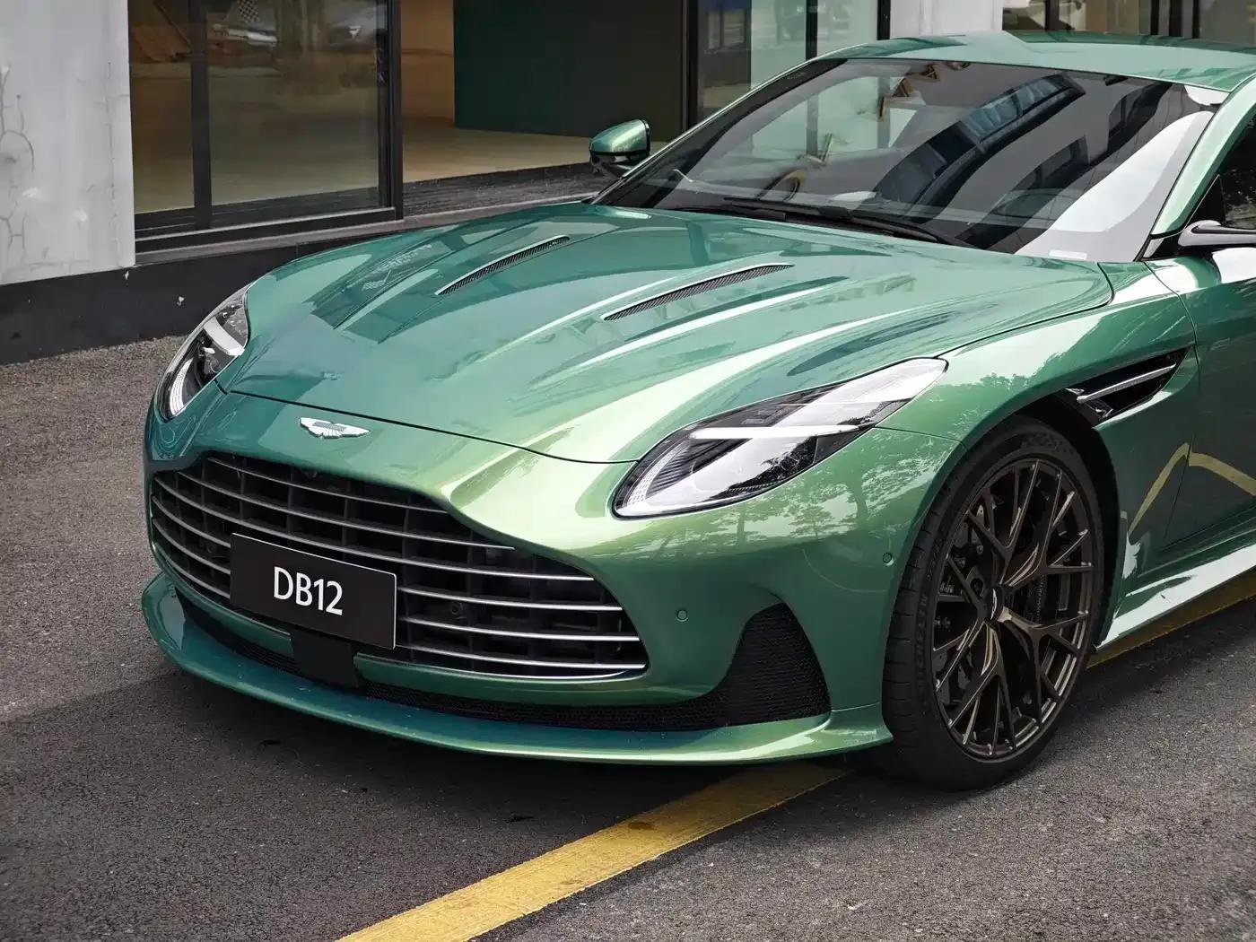 Aston Martin DB12 2023 4.0T V8 Coupe — миниатюра 2