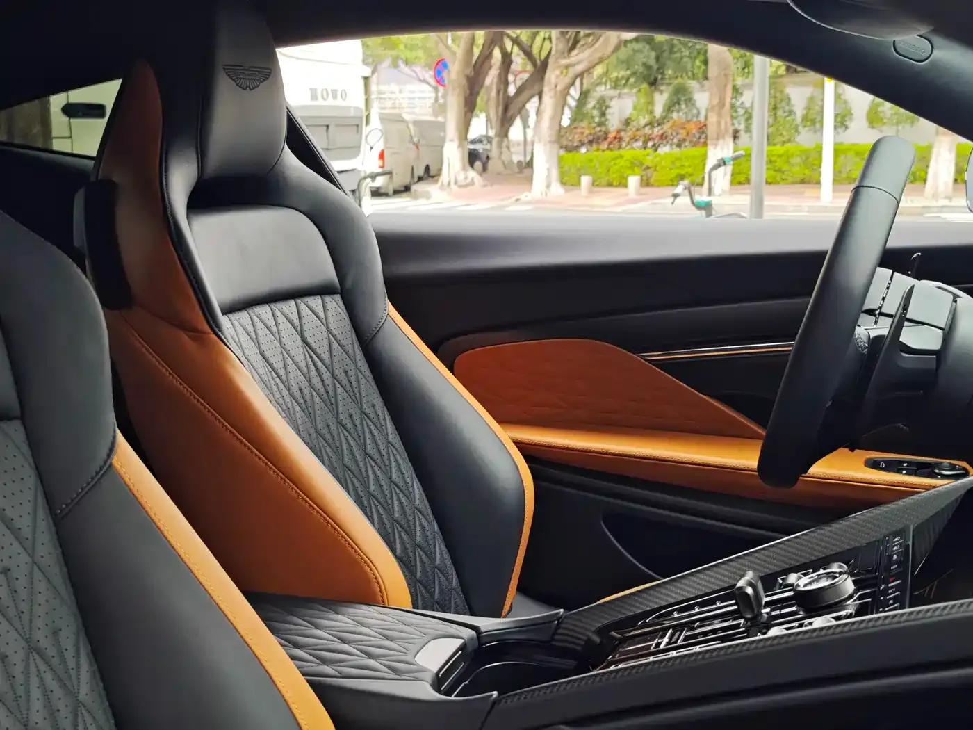 Aston Martin DB12 2023 4.0T V8 Coupe — миниатюра 17