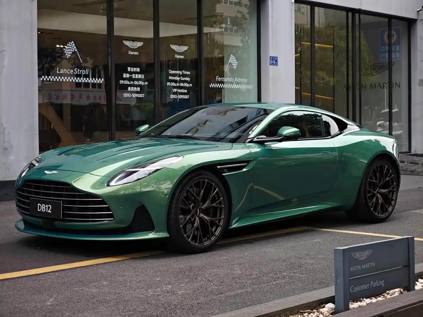 Aston Martin DB12 2023 4.0T V8 Coupe — миниатюра 6