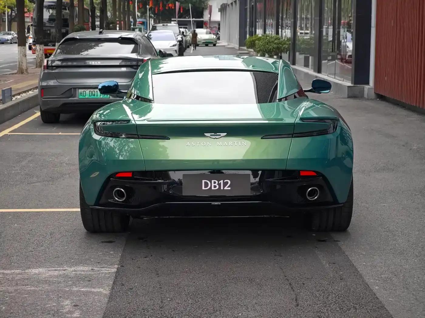 Aston Martin DB12 2023 4.0T V8 Coupe — миниатюра 9
