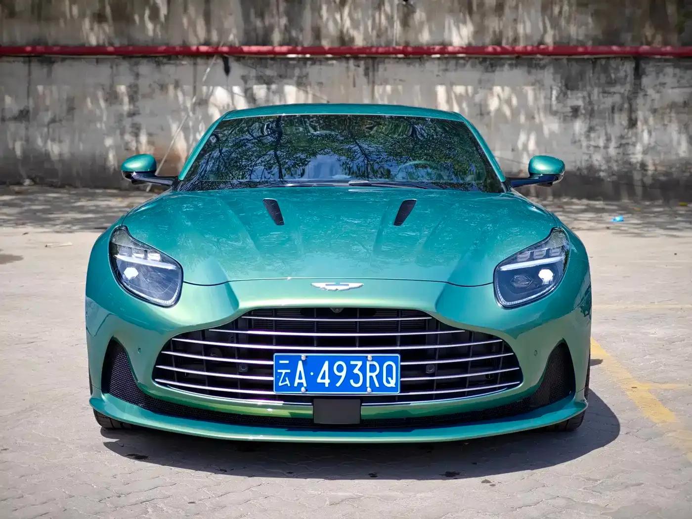 Aston Martin DB12 2025 4.0T V8 Coupe — миниатюра 2