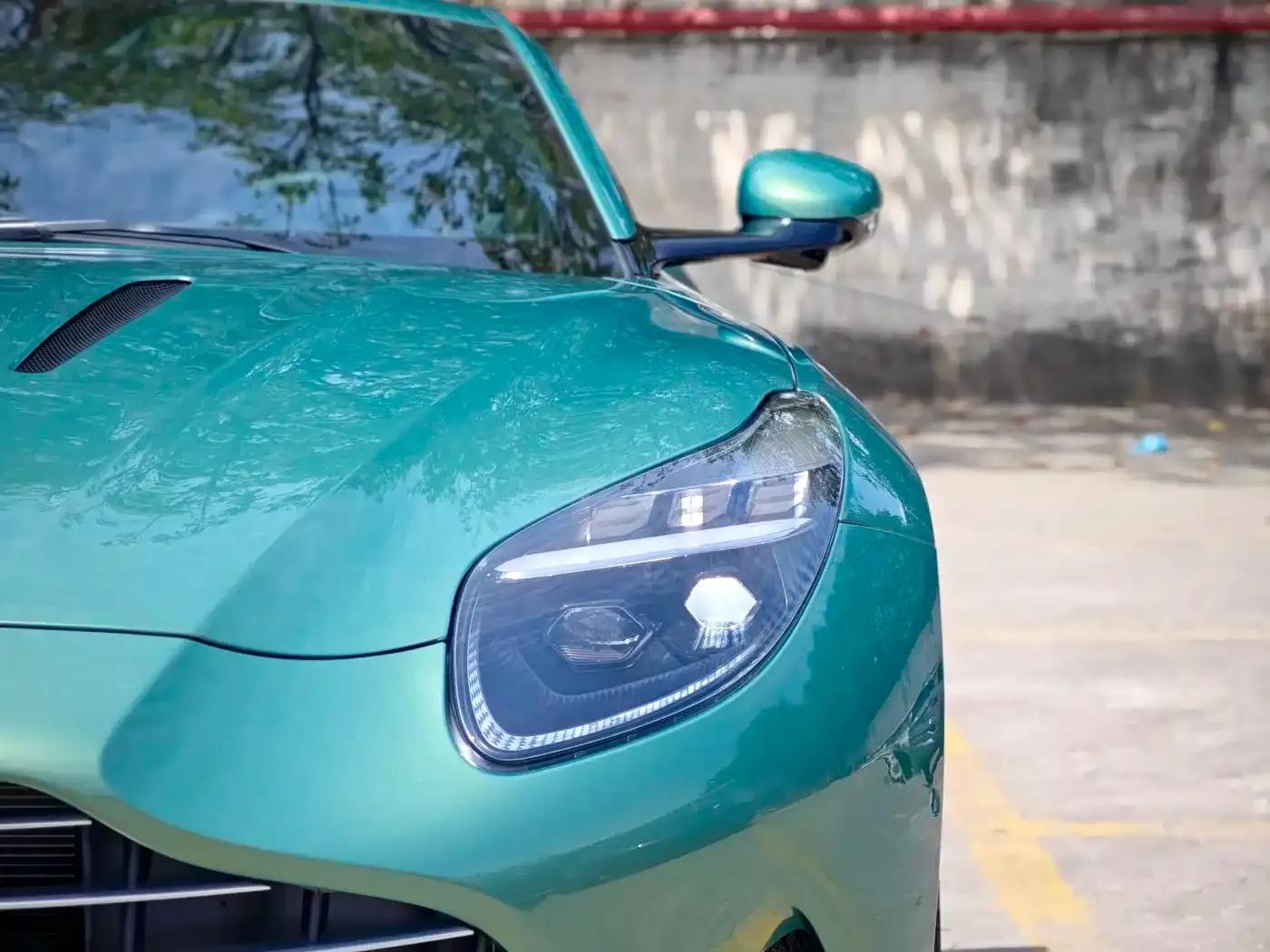 Aston Martin DB12 2025 4.0T V8 Coupe — миниатюра 4