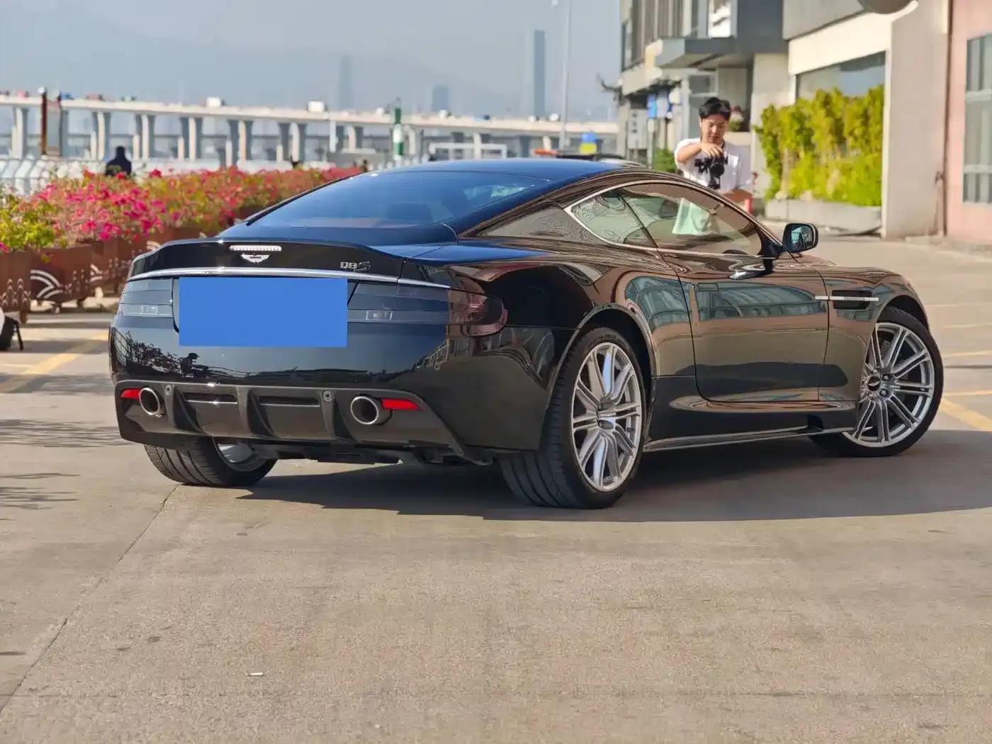Aston Martin DBS 2009 6.0 Touchtronic Coupe — миниатюра 4